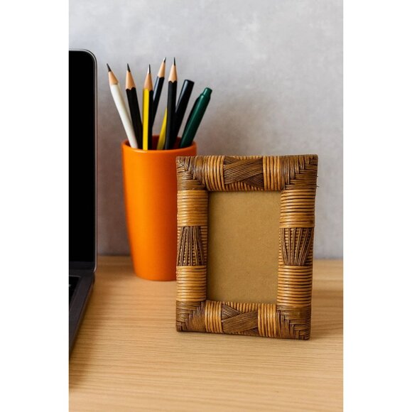Vintage Cane Wicker Bamboo Picture Frame Bohemian Chic Mid-Century Modern 4 x 6 - Picture 1 of 5